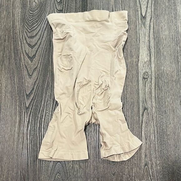 NWOT Skims Shapewear Seamless Sculpt High Waisted Above Knee Short Sand Size 2XL - Picture 3 of 3